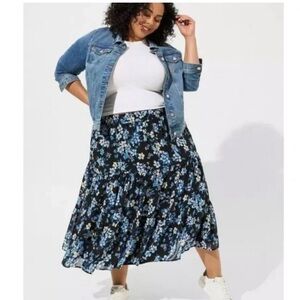 Torrid Tea Length Chiffon Tiered Skirt Size 3
